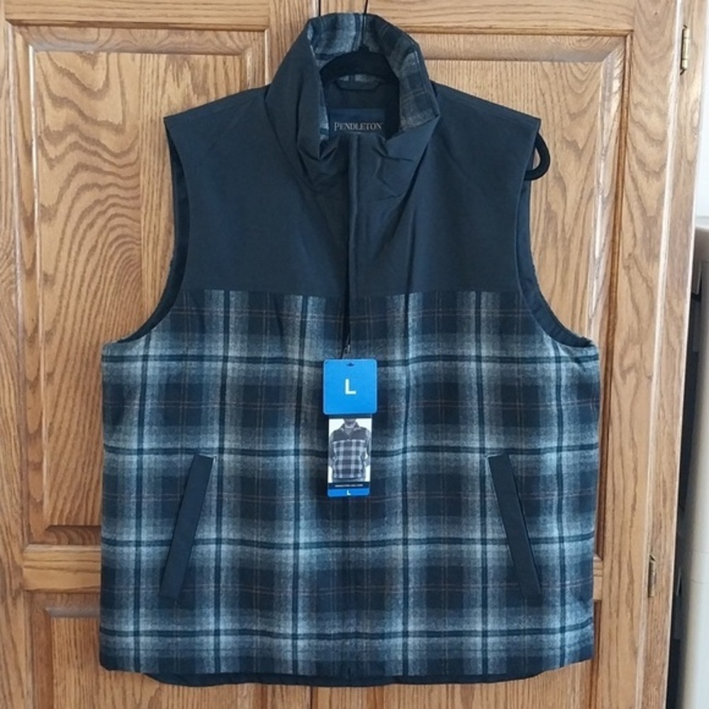 Pendleton NWT Men's Size Large Black‎ Gray Plaid Full Zip Wool Rich Blend Vest